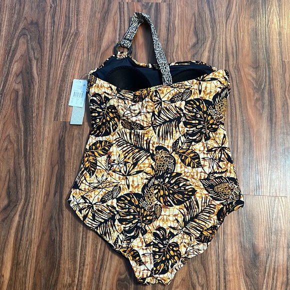 Amoressa Dijon One Shoulder One Piece - Picture 12 of 16